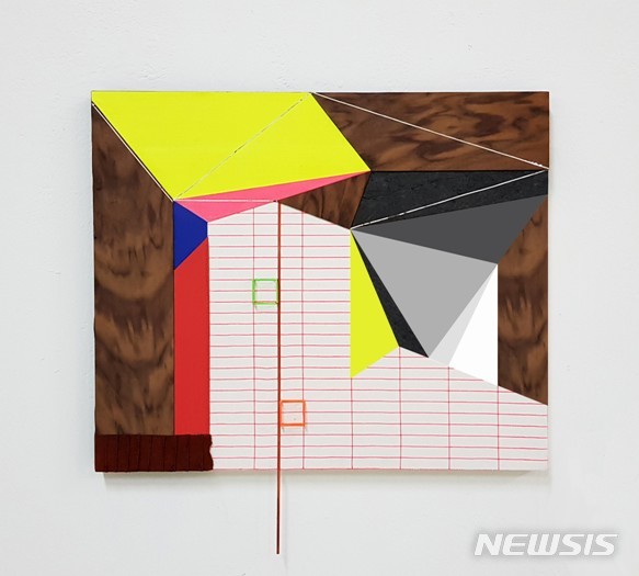 [서울=뉴시스] 금산갤러리, 이석선, Building block 1901, 2019, Silk screen, acrylic paint, hanji, 45×53cm