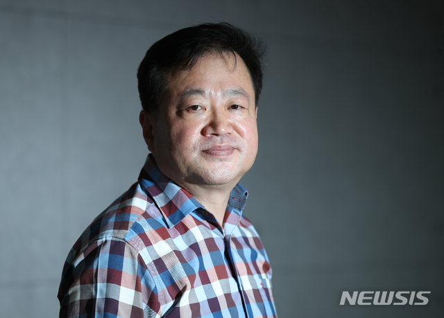 [서울=뉴시스]조수정 기자 = 뉴시스 '녹유 오늘의 운세'를 맡고 있는 녹유 김효성이 뉴시스와 인터뷰 하고 있다. 2020.01.06. chocrystal@newsis.com