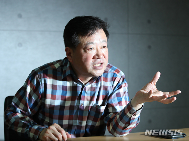 [서울=뉴시스]조수정 기자 = 뉴시스 '녹유 오늘의 운세'를 맡고 있는 녹유 김효성이 뉴시스와 인터뷰 하고 있다. 2020.01.06. chocrystal@newsis.com