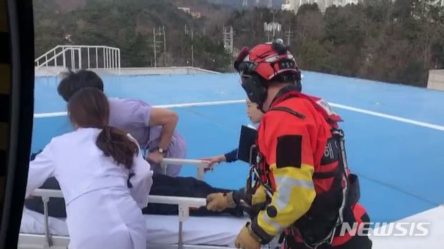 울산해경, 해상서 조업하다 쓰러진 60대 선원 긴급 구조 