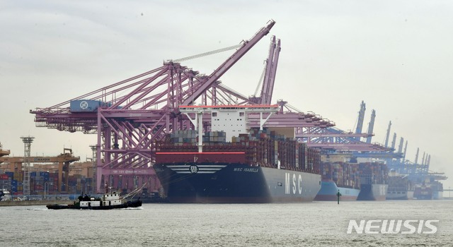 4월 열흘간 수출 18.6% 감소…반도체·석유제품·승용차↓