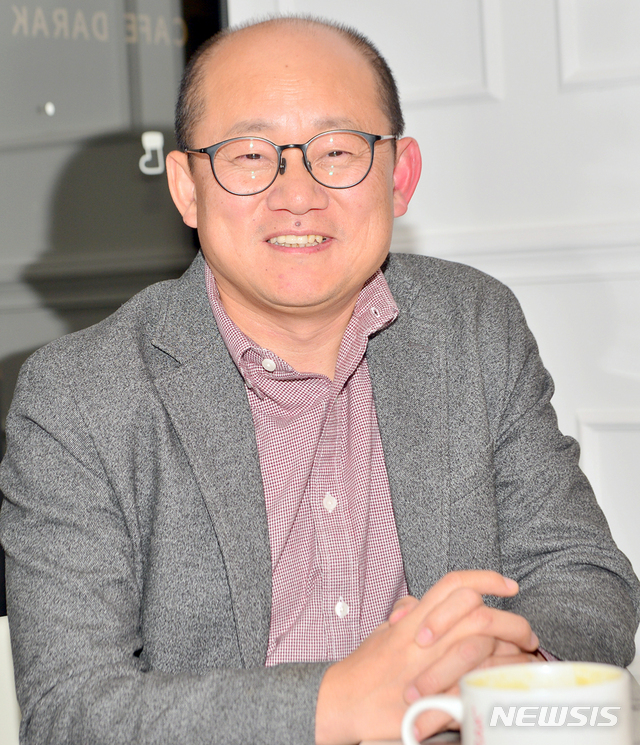 [광주=뉴시스]변재훈 기자 = 전남경찰청 과학수사계 차운 범죄분석팀장이 지난 3일 광주 서구 한 카페에서 뉴시스와 만나 인터뷰를 하고 있다. 2020.01.05.wisdom21@newsis.com