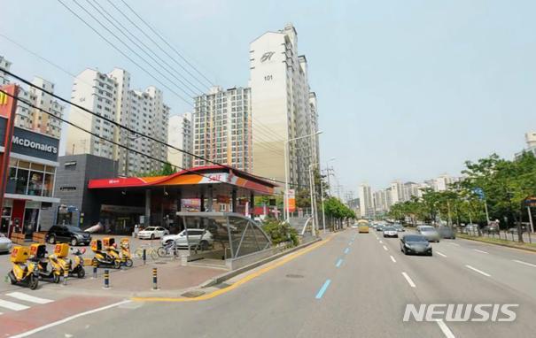 [안양=뉴시스] 박석희 기자 = 경수대로 비산주유소 앞 지하보도 주변 전경.