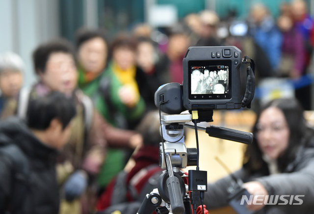 '우한 폐렴' 확진자 300명 넘어…더 늘어날 전망