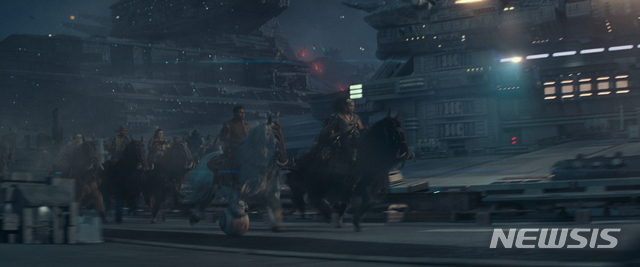 [서울=뉴시스]영화 '스타워즈: 라이즈 오브 스카이워커' (사진=월트디즈니컴퍼니 코리아 제공) 