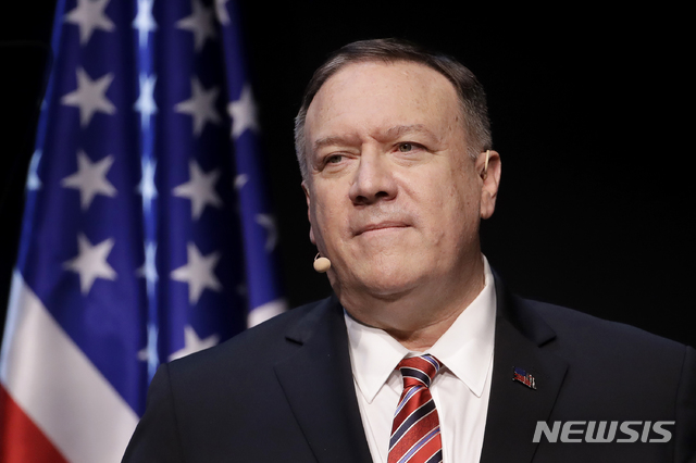 [샌프란시스코=AP/뉴시스]마이크 폼페이오 미국 국무장관이 13일(현지시간) 샌프란시스코의 코먼웰스 클럽에서 연설하고 있다. 2020.01.14. 