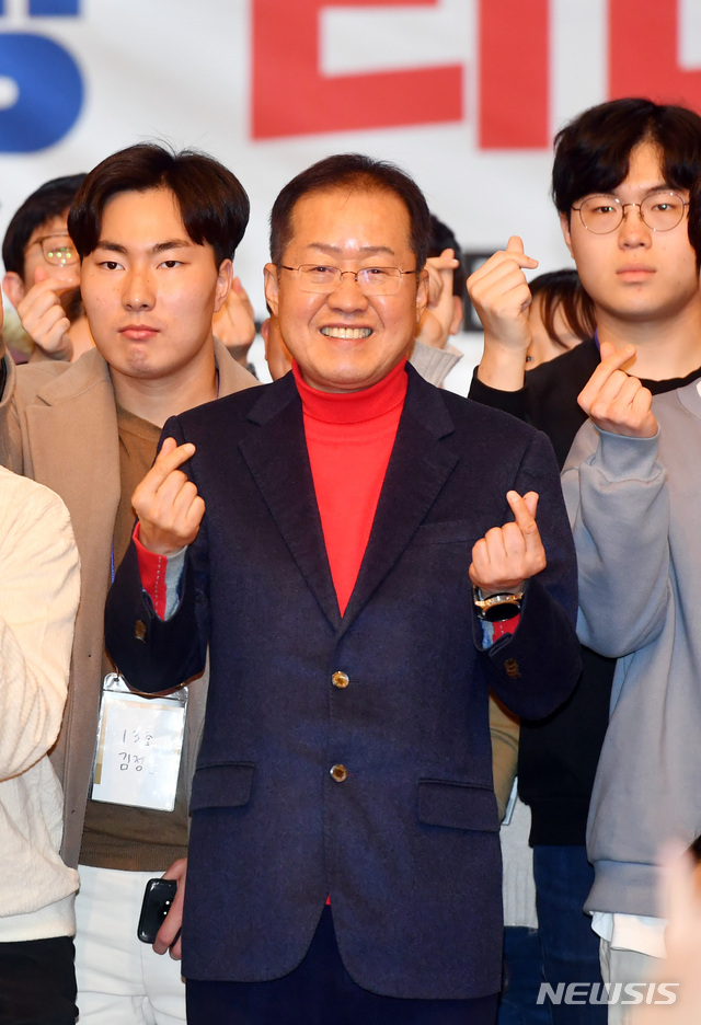 [부산=뉴시스] 하경민 기자 = 홍준표 전 자유한국당 대표. 2020.01.15.&nbsp; yulnetphoto@newsis.com