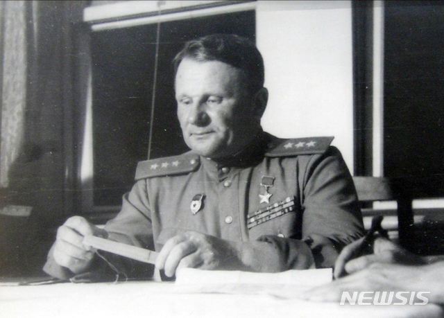 [서울=뉴시스] 해방 후 38선 이북지역에 진주한 소련군의 최고 군사 책임자였던 이반 치스차코프(Ivan Mikhailovich Chistyakov) 제25군 사령관. (사진=미디어한국학 제공) 2020.01.19. photo@newsis.com