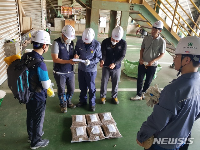 [남원=뉴시스]윤난슬 기자 =  서부산림청은 목재제품의 품질 향상과 안전성 확보를 위해 전북과 전남, 경남의 목재제품 생산업체 및 수입·유통업체에 대한 계도 및 단속을 벌인다고 17일 밝혔다.(사진=서부산림청 제공)