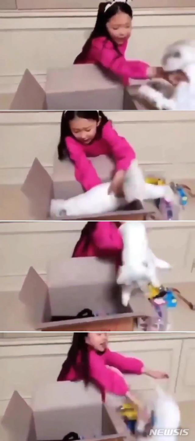[서울=뉴시스]반려동물 학대 논란 불거진 아역배우 구사랑 (사진 = 구사랑 유튜브 영상 캡처) 2020.01.20.photo@newsis.com
