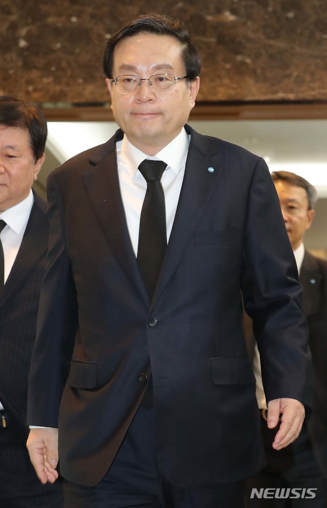 2차 DLF 제재심 종료…손태승, 4시간 소명(종합)