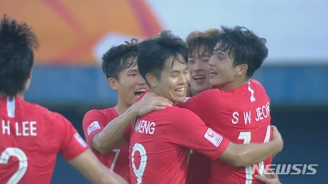 [서울=뉴시스] '2020 도쿄올림픽 축구 아시아 최종예선' 4강전에 오른 한국 축구 국가대표팀 (사진=JTBC 제공) 2020.01.22. photo@newsis.com