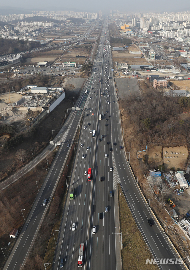 '거리두기 완화' 첫 일요일…"전국 교통량 소폭 증가"