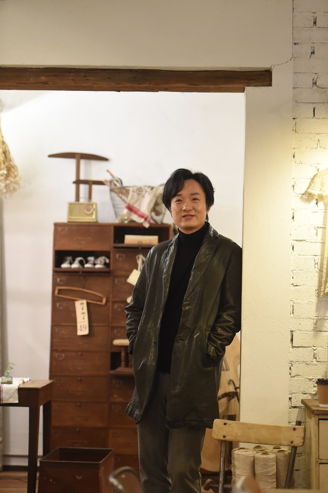 [서울=뉴시스] 왕용범 연출. (사진 = 빅픽쳐 프러덕션 제공) 2020.01.24. realpaper7@newsis.com 