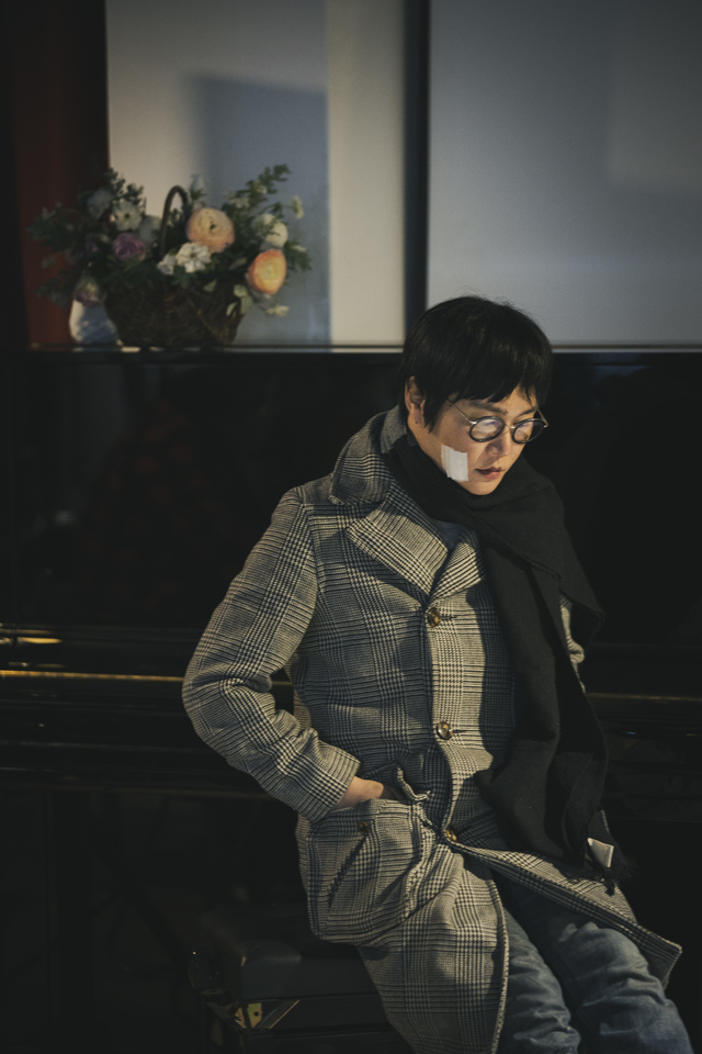 [서울=뉴시스] 이충걸 전 GQ 편집장. (사진 = 뮤직웰 제공) 2020.01.26. realpaper7@newsis.com 