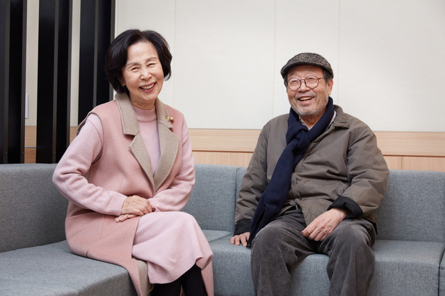 [서울=뉴시스] 손숙, 신구. (사진 = 신시컴퍼니 제공) 2020.01.31. realpaper7@newsis.com 