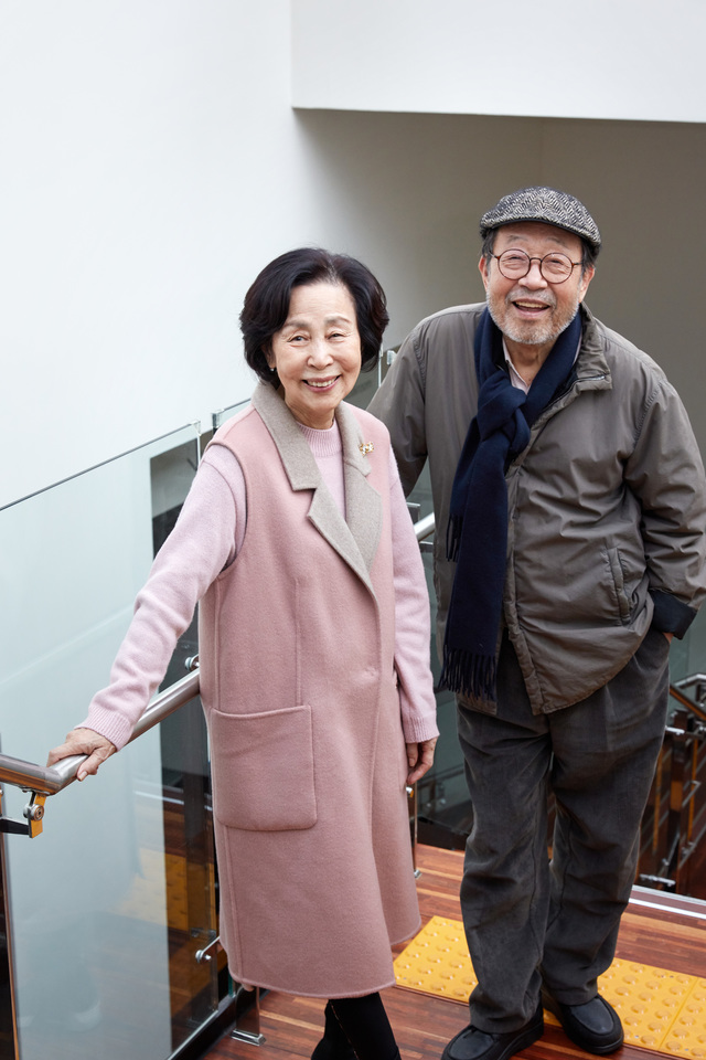 [서울=뉴시스] 손숙, 신구. (사진 = 신시컴퍼니 제공) 2020.01.31. realpaper7@newsis.com 