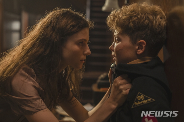 [서울=뉴시스]영화 '조조 래빗'(사진=월트디즈니컴퍼니 코리아 제공) 2020.01.31 photo@newsis.com