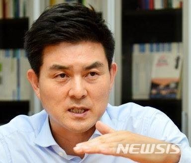 [창원=뉴시스] 김태호 전 경남도지사.(사진=김태호 페이스북 캡처)