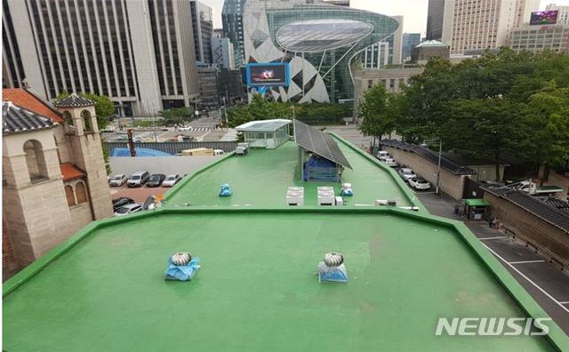 [서울=뉴시스]서울시가 대한성공회와 협의해 시민에게 개방하기로 한 세실극장 옥상. 2020.02.05. (사진=서울시 제공). photo@newsis.com 