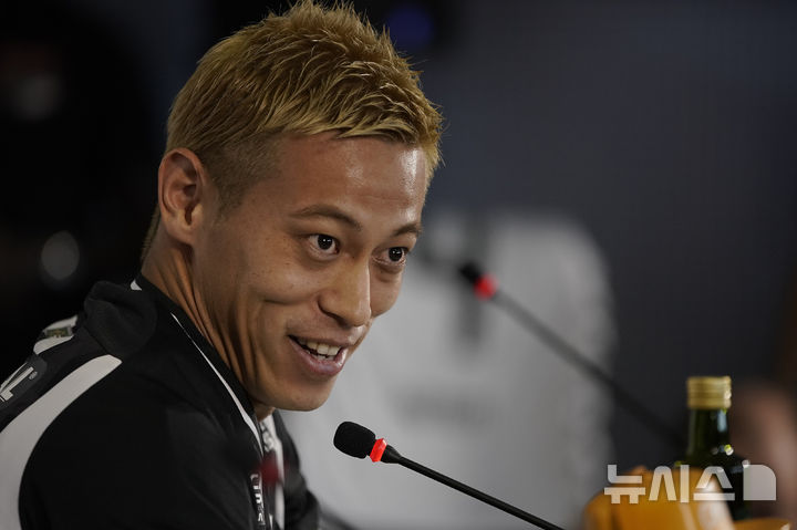 [리우데자네이루=AP/뉴시스] 일본 남자 축구 대표팀 출신 혼다 게이스케. 2020.02.08.