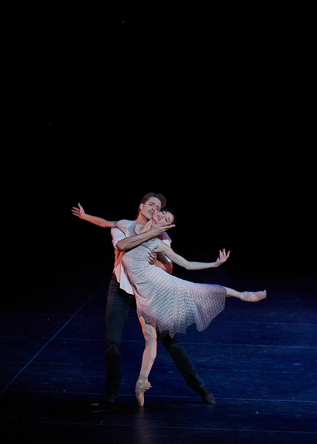 [서울=뉴시스] '파인딩 라이트' 루치아 라카라·매튜 골딩. (사진 = 유니버설발레단 제공) 2020.02.10 realpaper7@newsis.com 