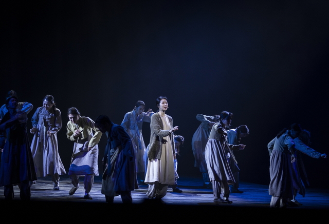 [서울=뉴시스] 뮤지컬 '여명의 눈동자'. (사진 = 수키컴퍼니 제공) 2020.02.19. realpaper7@newsis.com 