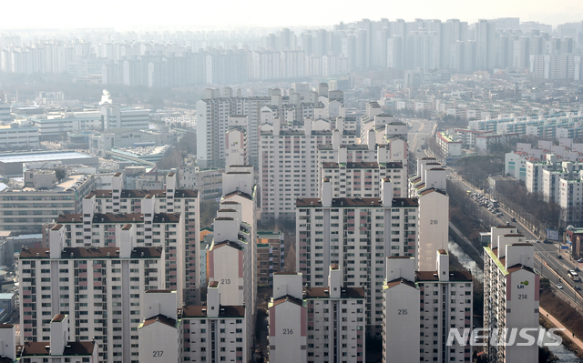 누를수록 커지는 풍선효과…전문가들 "부동산 규제 한계 의미"