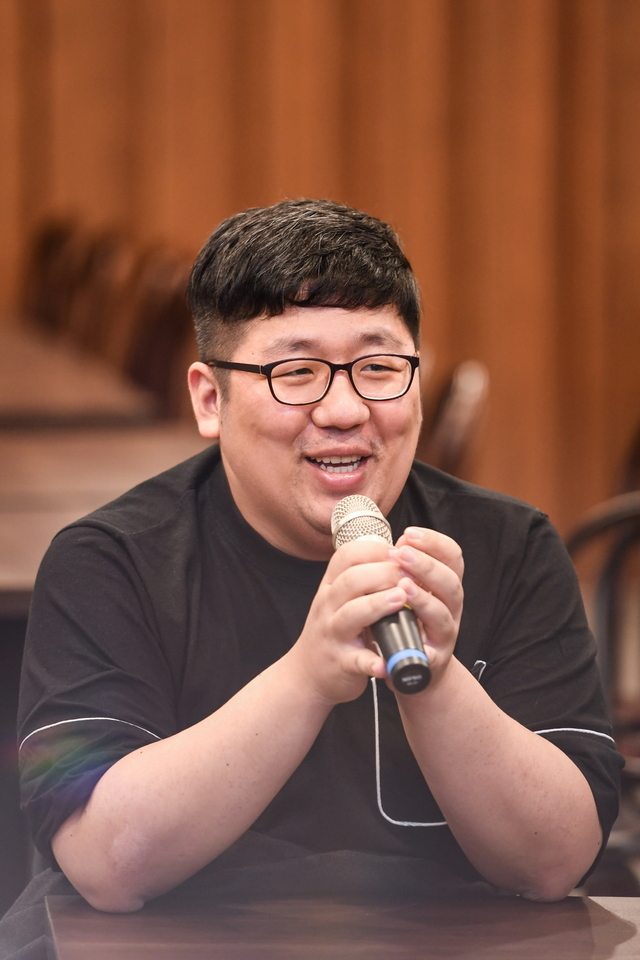 [서울=뉴시스] 이신화 작가(사진=SBS 제공) 2020.02.24 photo@newsis.com