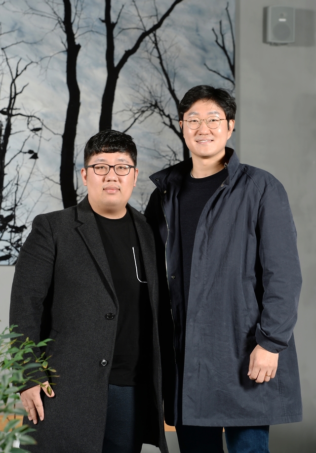 [서울=뉴시스] 이신화 작가(왼쪽), 정동윤 PD(사진=SBS 제공) 2020.02.24 photo@newsis.com