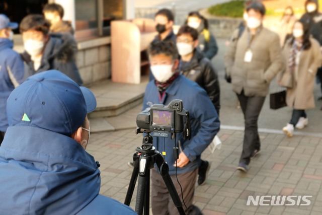 현대중공업 울산 본사 정문에 설치된 열감지 화상카메라 (사진=현대중공업 제공)