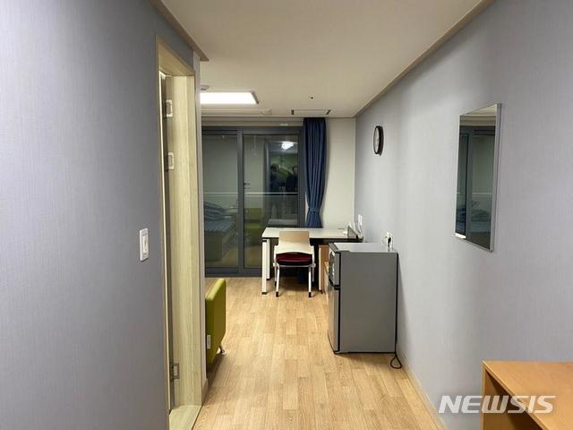 [세종=뉴시스]대구1 생활치료센터로 마련된 대구시 중앙교육연수원 내부 모습. (사진=중앙재난안전대책본부 제공). 2020.03.02. photo@newsis.com
