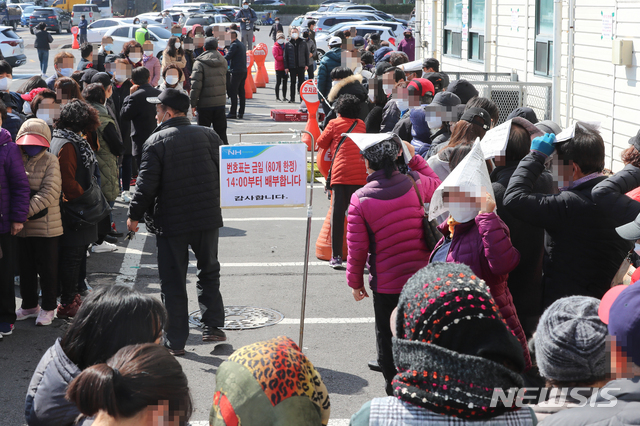 "6시간 기다려 마스크 3장 구매" 분통 터진 제주도민