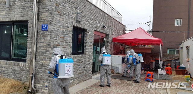 [진주=뉴시스] 진주시 방역 소독의 날 운영.