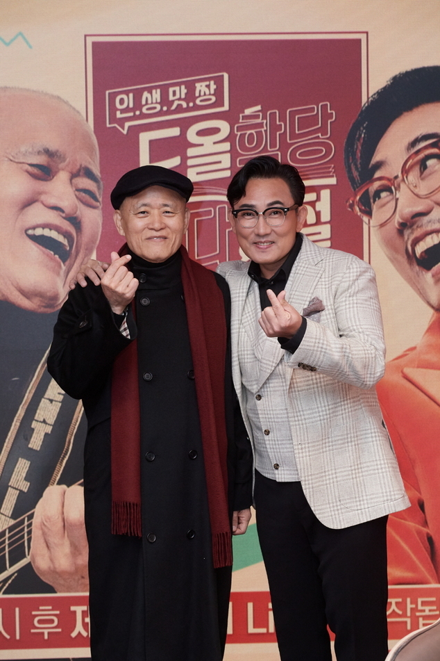 [서울=뉴시스] 김용옥(왼쪽), 이승철(사진=KBS 제공) 2020.03.11 photo@newsis.com