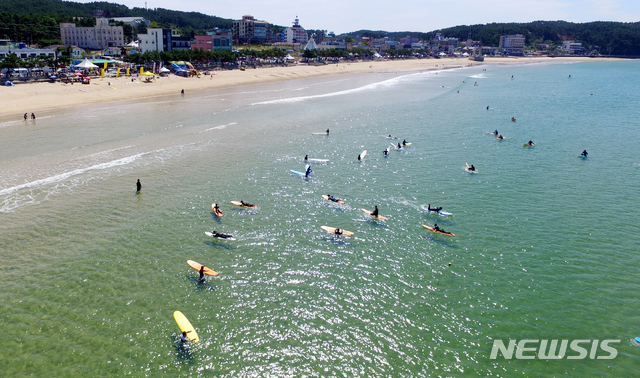[홍성=뉴시스] 충남 만리포해수욕장 전경. 