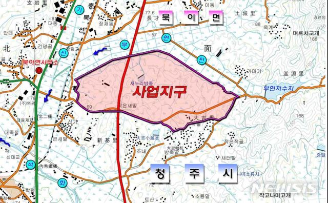 [청주=뉴시스] 강신욱 기자 = 충북 청주시는 북이산업단지 조성사업에서 제외된 청원구 북이면 대길·부연·서당·신기·장재리 등 5개리 일부지역 108만4260㎡를 개발행위허가 제한지역 지정에서 해제 고시했다. 사진은 북이산업단지 조성사업 예정지. (사진=청주시 제공) 2020.03.29. photo@newsis.com
