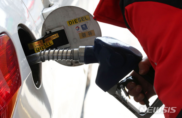 사상 첫 마이너스 유가 충격…美에너지업계 수백개 회사 파산할 듯