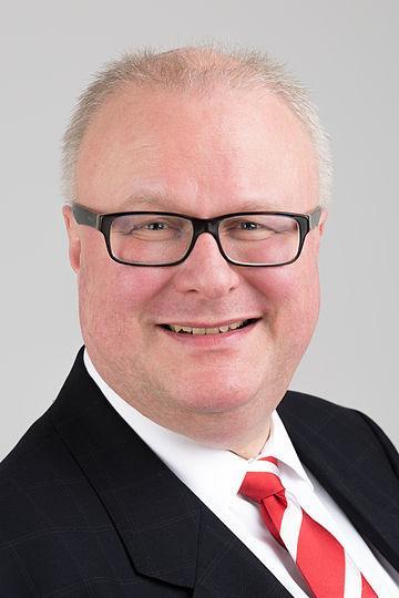 [서울=뉴시스] 29일 독일 공영 도이체 벨레 등에 따르면 독일 헤센주 경찰은 전날 "토마스 쉐퍼(54) 주 재무장관이 고속열차 기찻길에서 숨진 채 발견됐다"고 발표했다. (사진 = 독일 위키디피아 갈무리) 2020.03.30