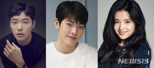 [서울=뉴시스] (왼쪽부터) 류준열, 김우빈, 김태리. (사진=쇼박스, 에이엠엔터테인먼트, 제이와이드컴퍼니 제공) 2020.03.30. photo@newsis.com 