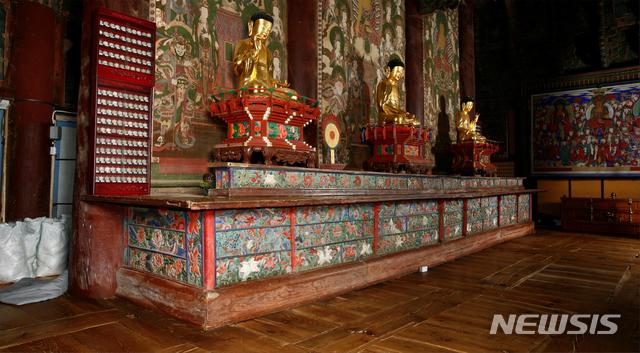 [서울=뉴시스] 영천 은해사 백흥암 수미단(보물 제486호).(사진=문화재청 제공) 2020.3.31 photo@newsis.com