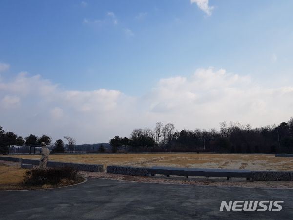 [서울=뉴시스] 이천시립 자연장지. 위 사진은 기사 내용과 무관함. (사진=뉴시스 DB) 2020.04.01. photo@newsis.com