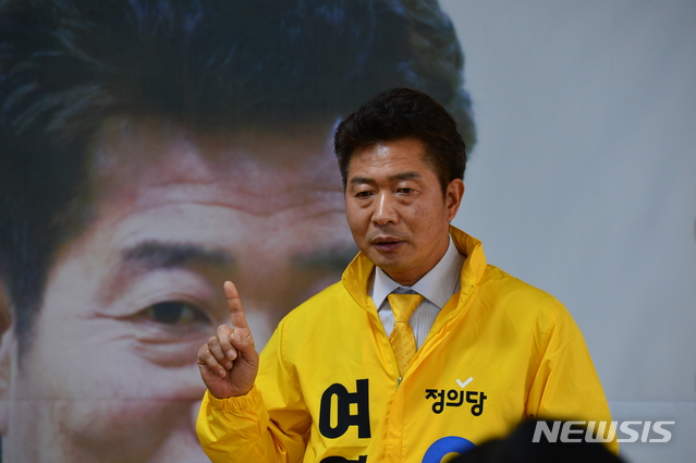 [창원=뉴시스] 김기진 기자= 정의당 여영국 전 의원. 2020.04.01. sky@newsis.com