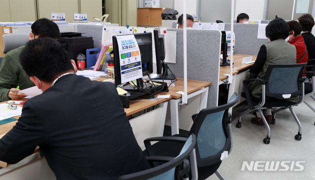 제조 중소기업 '돈 가뭄'…금융위기 후 자금사정 계속 악화 