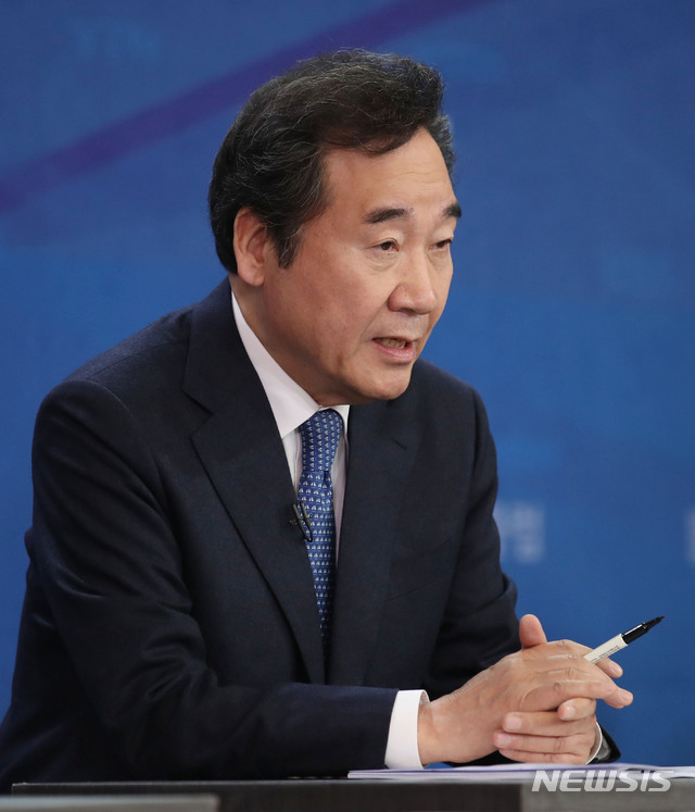 [서울=뉴시스] 김진아 기자 = 이낙연 더불어민주당 상임공동선대위원장이 2일 서울 양천구 방송회관에서 열린 방송기자클럽 토론회에서 발언하고 있다. 2020.04.02. bluesoda@newsis.com