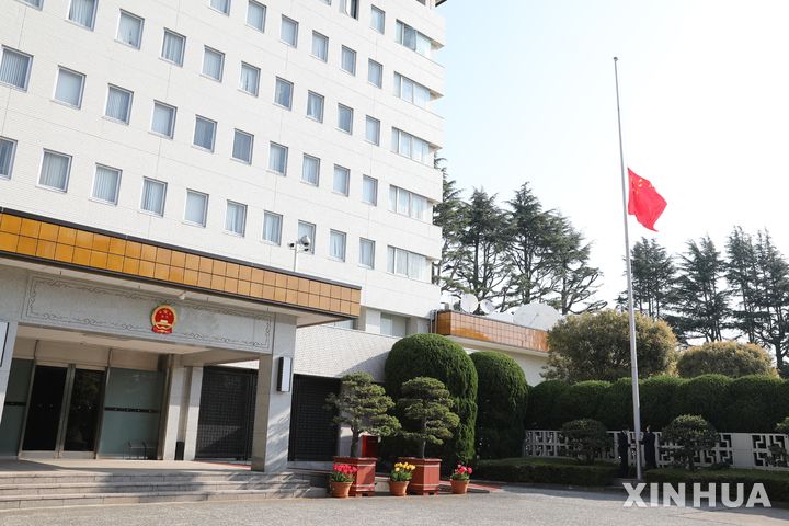 [도쿄=신화/뉴시스] 2020년 4월 4일 주일본 중국대사관 모습. 2026.04.17