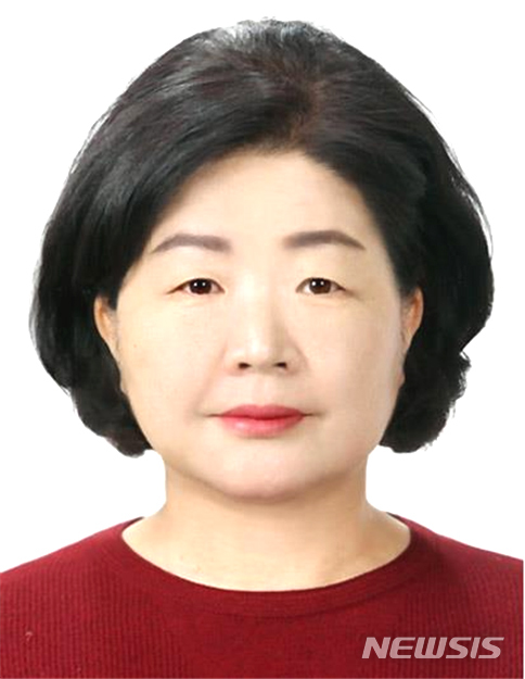 [무안=뉴시스] 전남도는 6일 지역 미술문화 진흥을 이끌 도립미술관개관준비단장으로 이지호(여·60) 전 대전이응노미술관장을 임명했다고 밝혔다. 