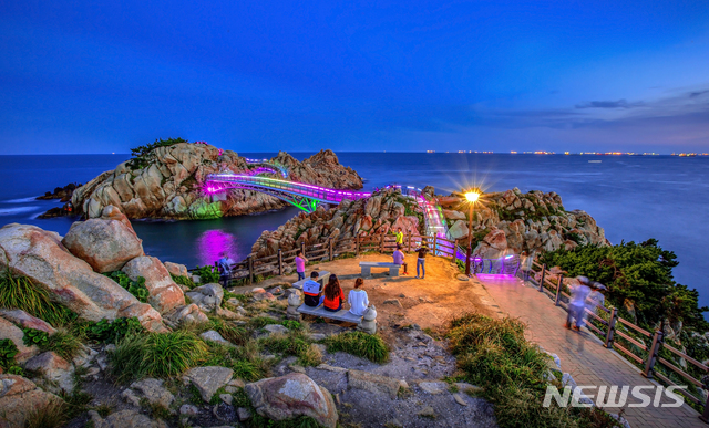 울산 동구 대왕암 공원 야경.