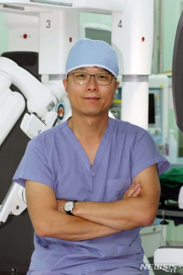 박성찬 교수, 울산대학교병원 로봇수술센터 