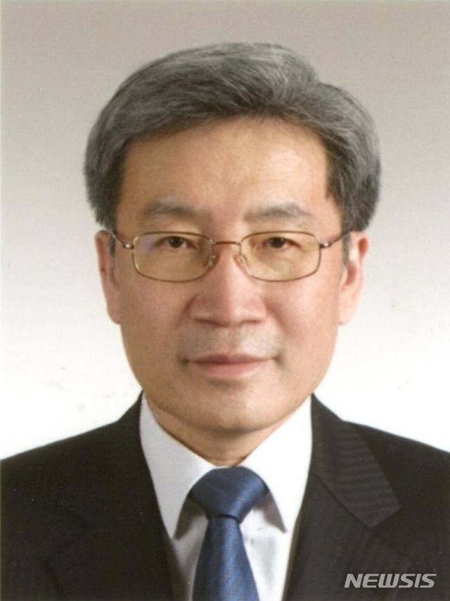 [서울=뉴시스]고승범 금융통화위원 연임 후보자. (사진=한국은행 제공) 2020.04.16. photo@newsis.com